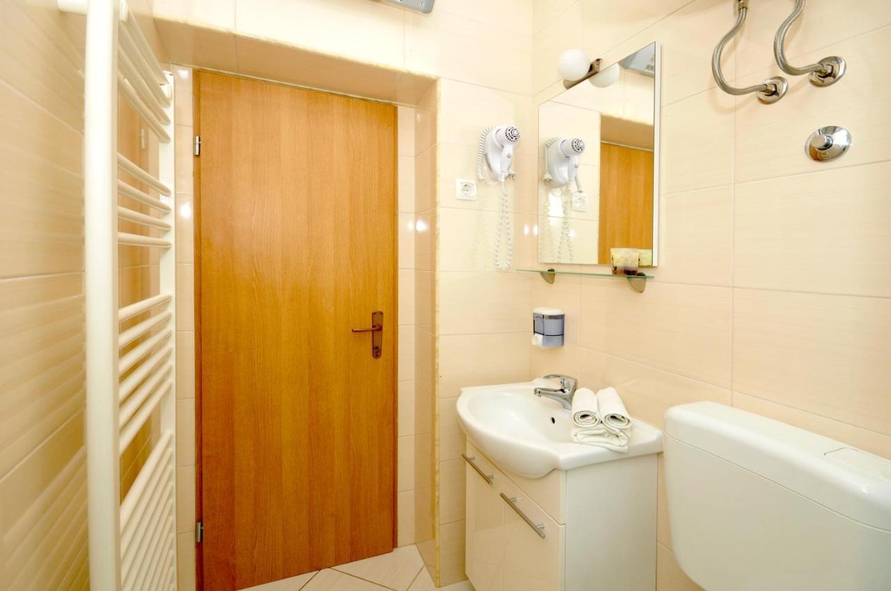 Apartments Penic โตรกีร์ ภายนอก รูปภาพ