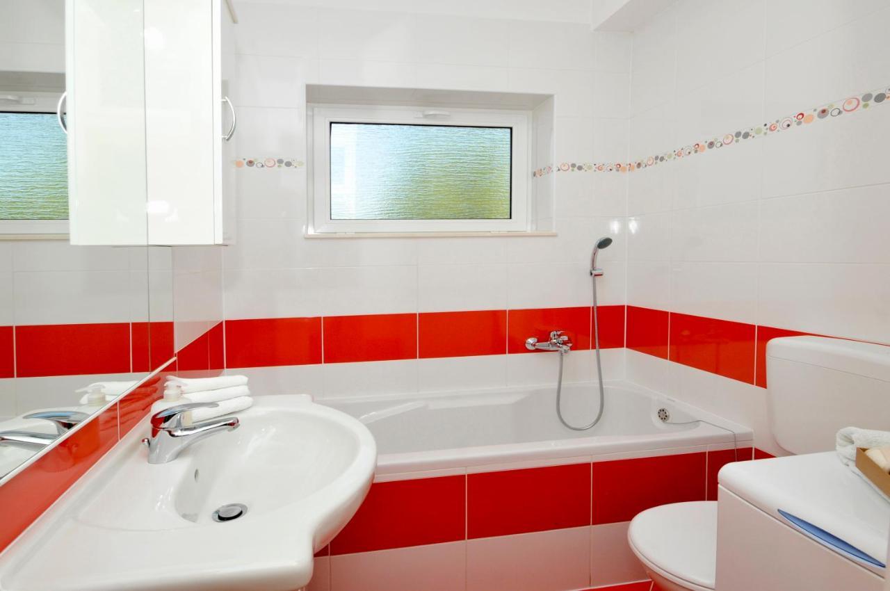 Apartments Penic โตรกีร์ ภายนอก รูปภาพ